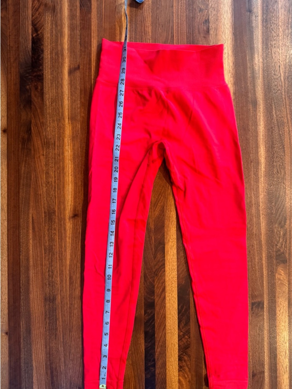 Keep That Pump - Core Seamless Scrunch Leggings. Red. Small.